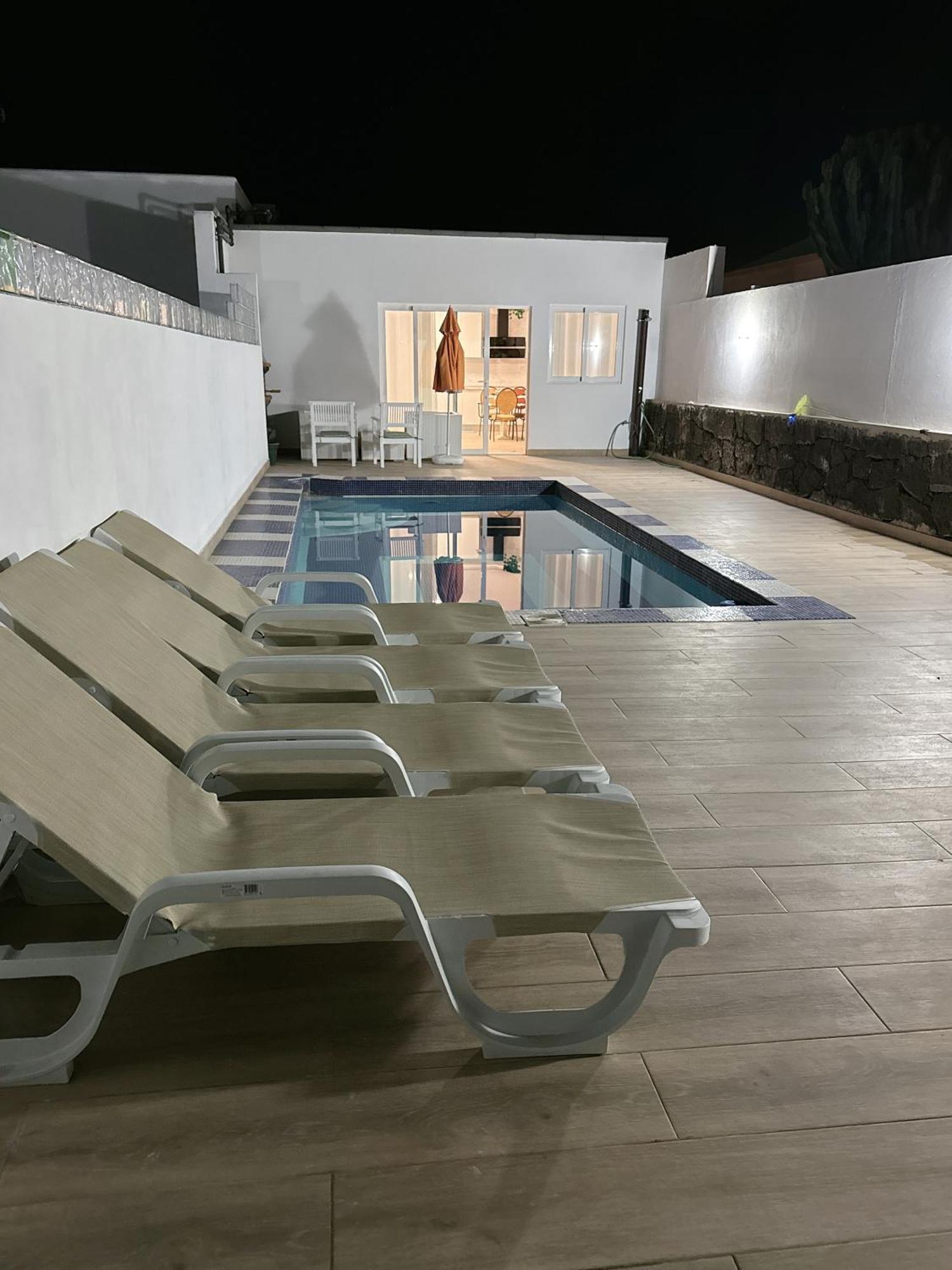 Villa Tony Playa Blanca  Exteriör bild